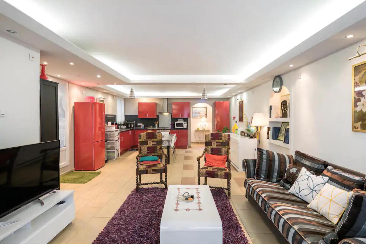 Appartement Independant En Maison A 15 Min De Lyon Saint-Symphorien-dʼOzon Buitenkant foto