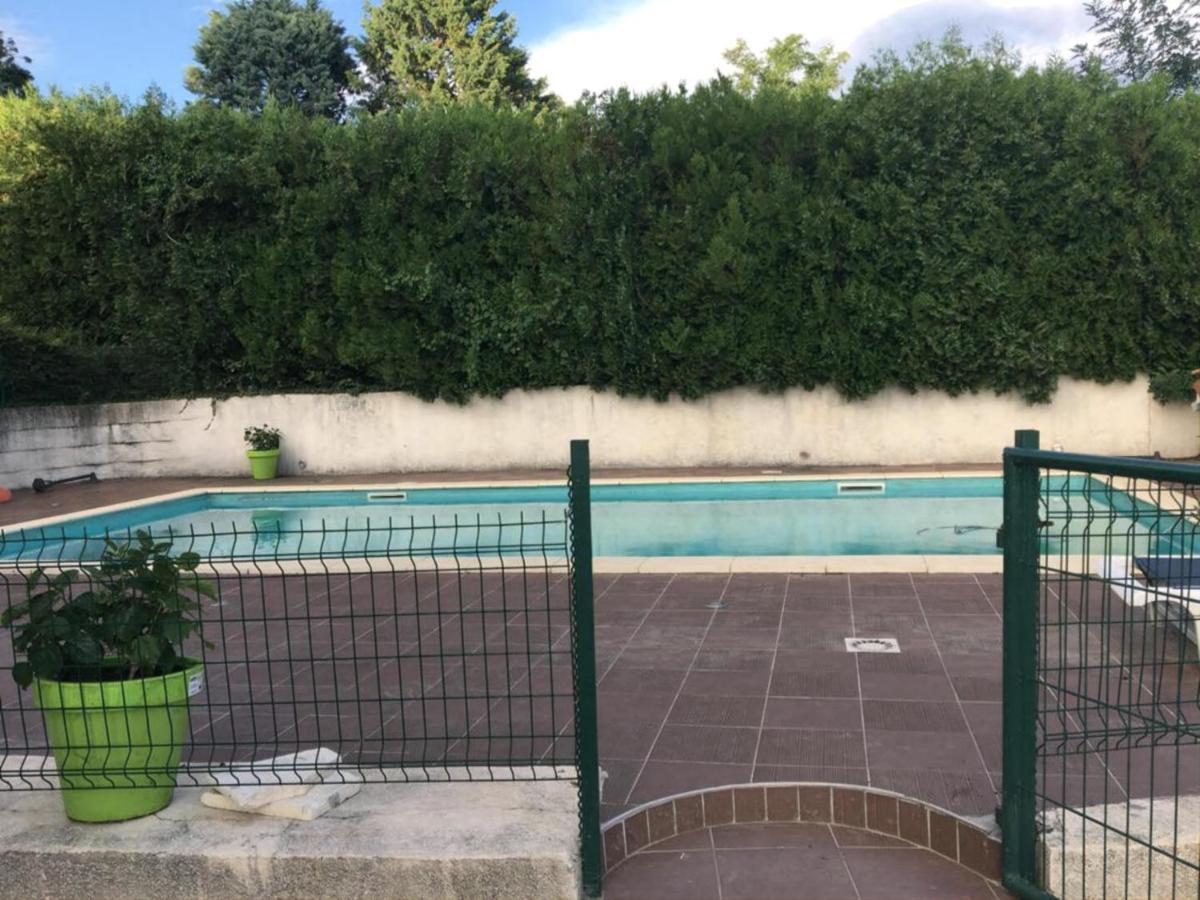 Appartement Independant En Maison A 15 Min De Lyon Saint-Symphorien-dʼOzon Buitenkant foto